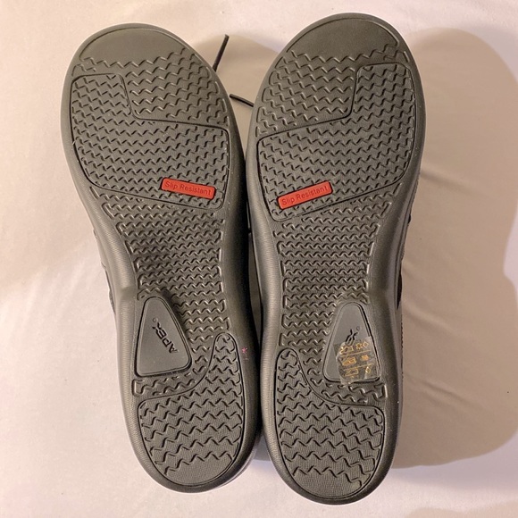 Apex Women's Eliza Black Striped Lace up Sneakers Size 8 - Picture 5 of 5